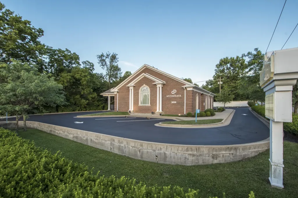 3098 Harrodsburg Road Lexington KY 40503
