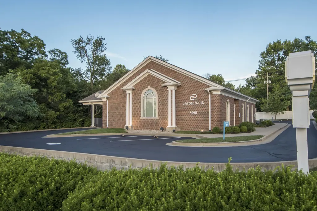 3098 Harrodsburg Road Lexington KY 40503