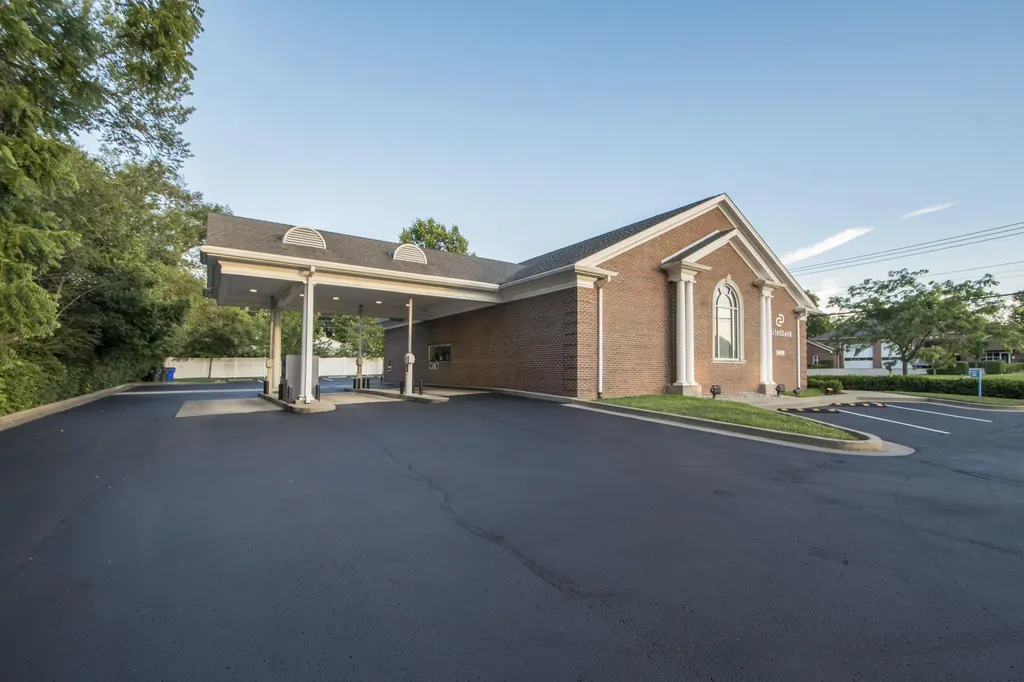 3098 Harrodsburg Road Lexington KY 40503