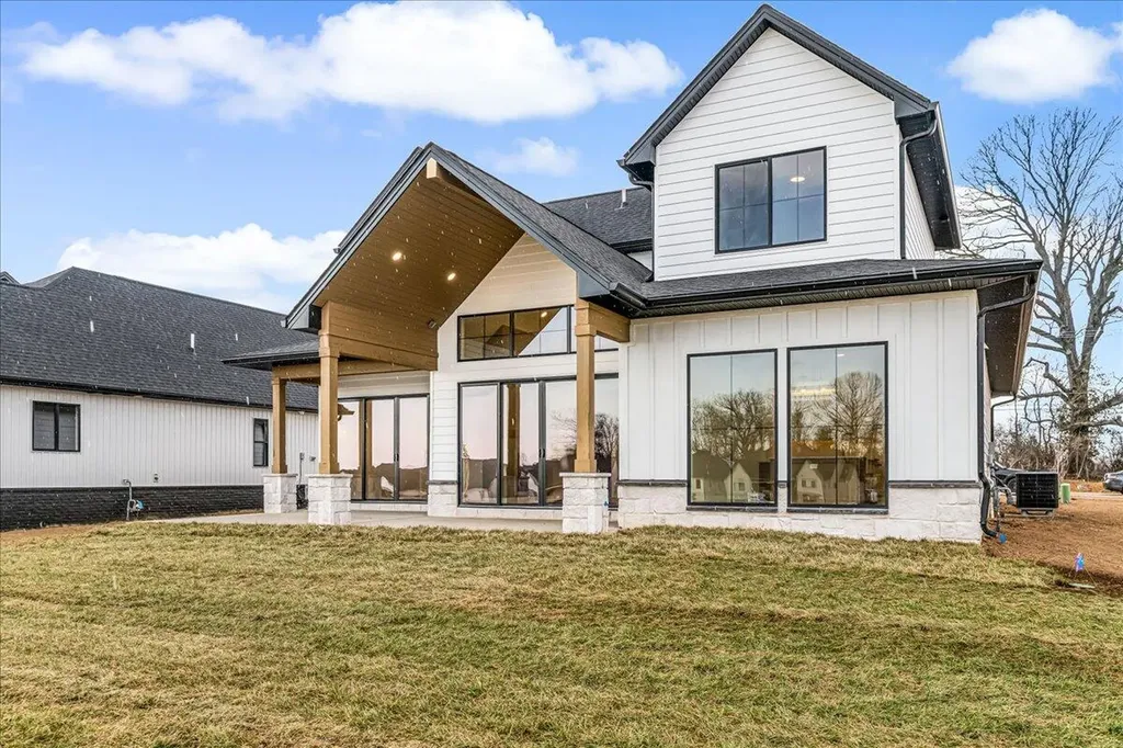 901 Bellerive Boulevard Nicholasville KY 40356