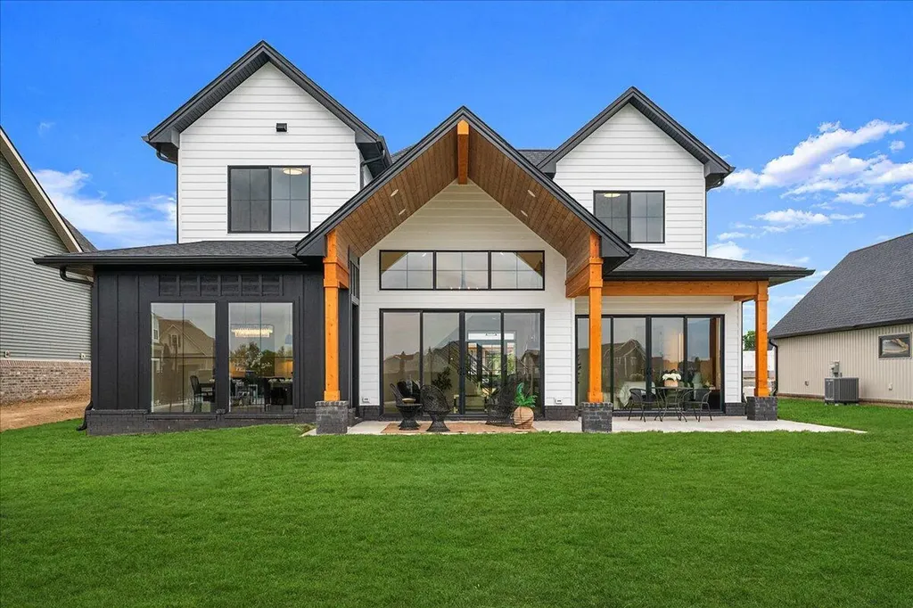 901 Bellerive Boulevard Nicholasville KY 40356