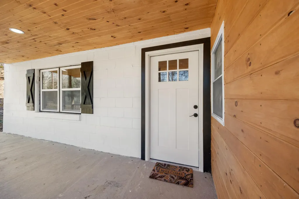 388 E Center Street Beattyville KY 41311