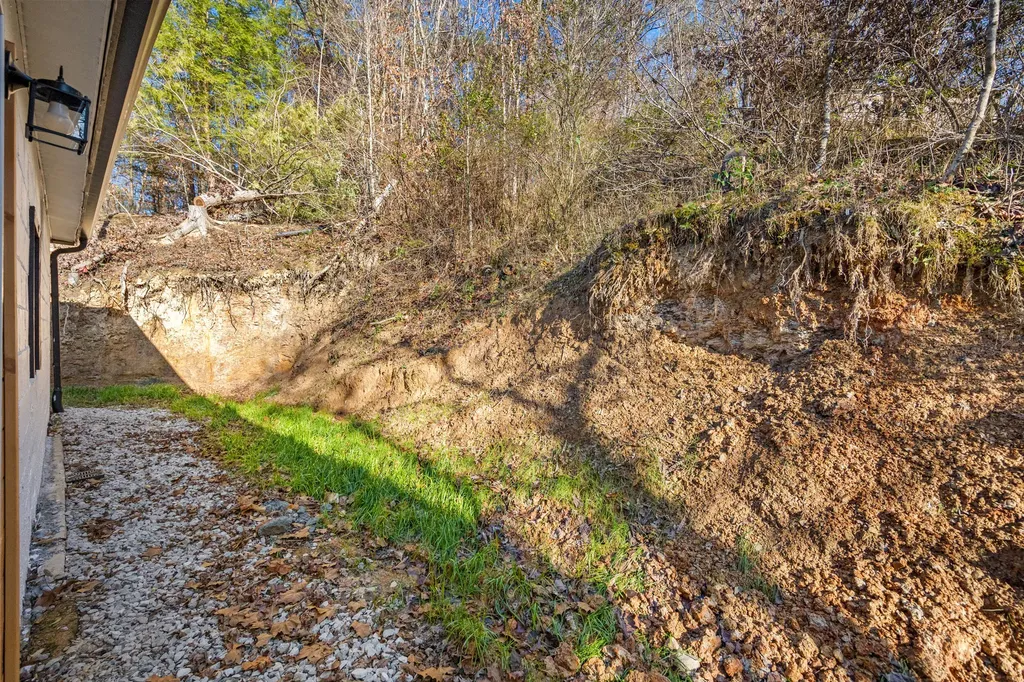 388 E Center Street Beattyville KY 41311