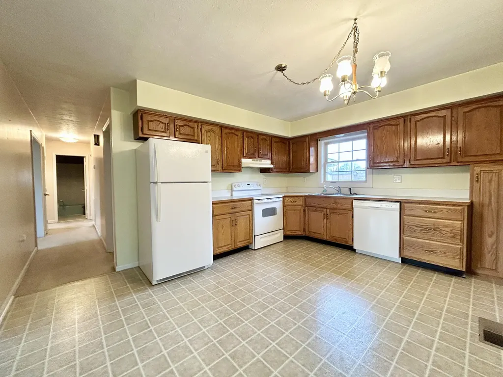 20 Maryland Avenue Monticello KY 42633