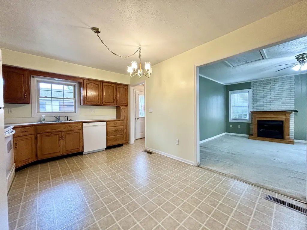 20 Maryland Avenue Monticello KY 42633