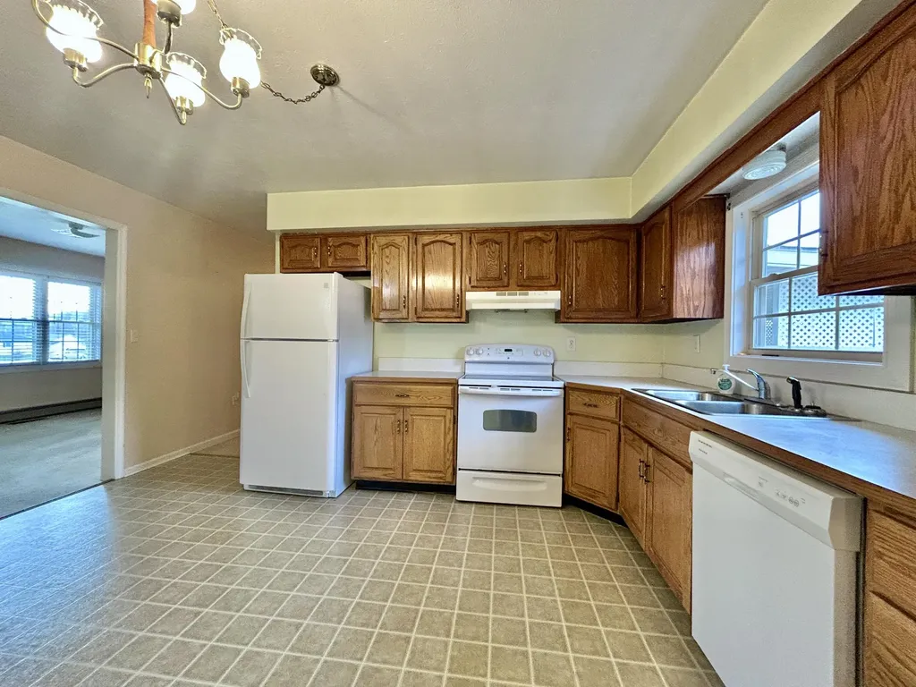 20 Maryland Avenue Monticello KY 42633