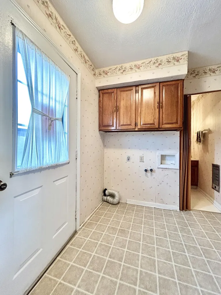 20 Maryland Avenue Monticello KY 42633