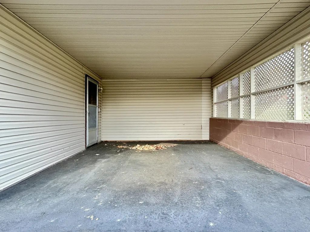 20 Maryland Avenue Monticello KY 42633