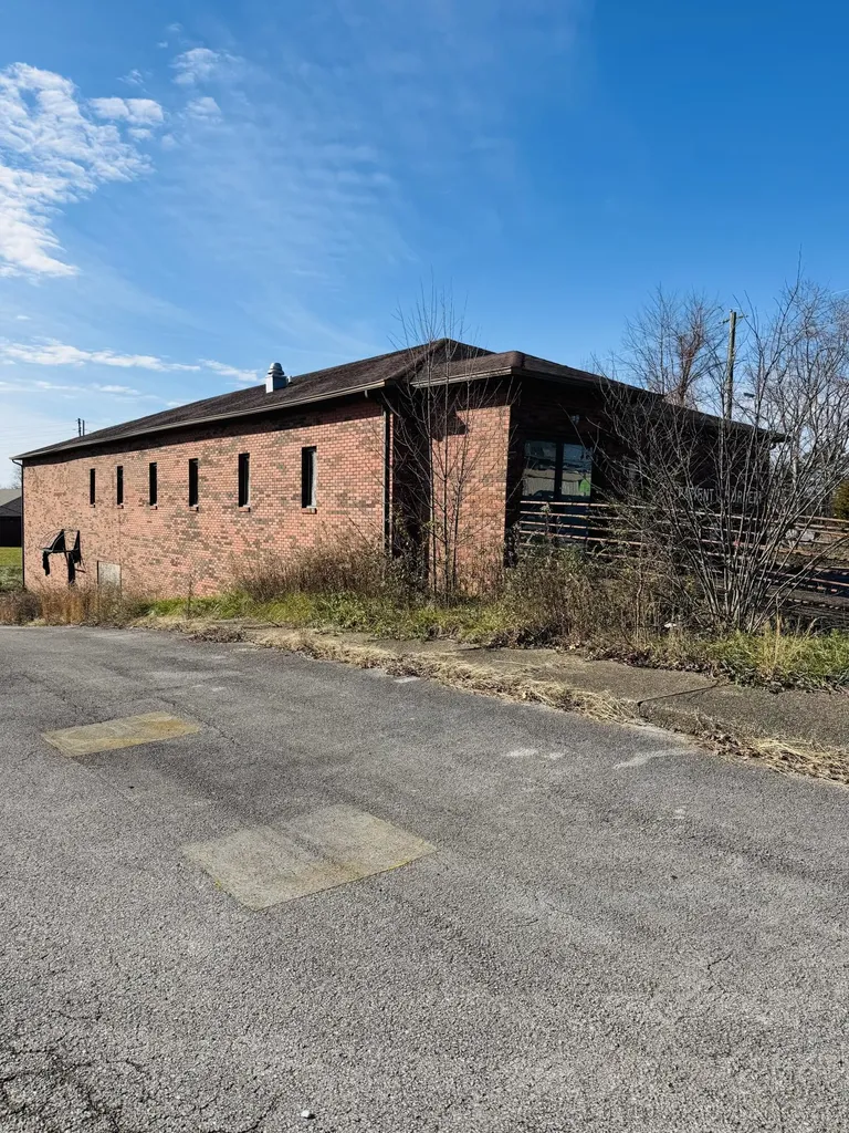 001 North Laurel Road London KY 40741