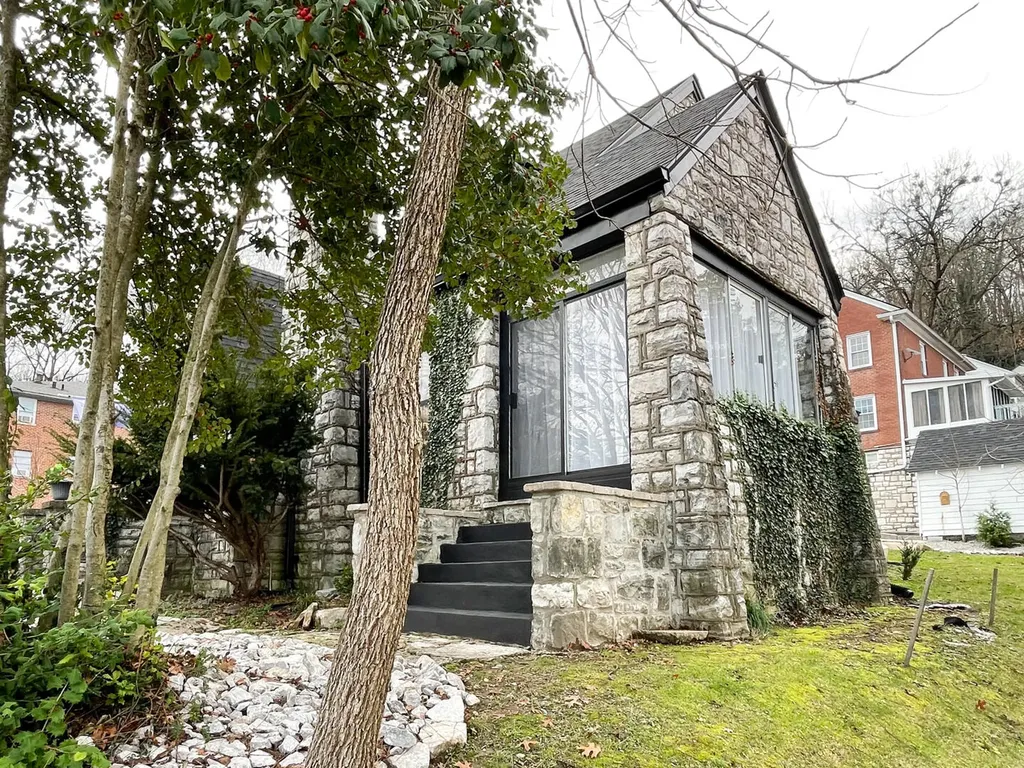 710 Woodland Avenue Frankfort KY 40601