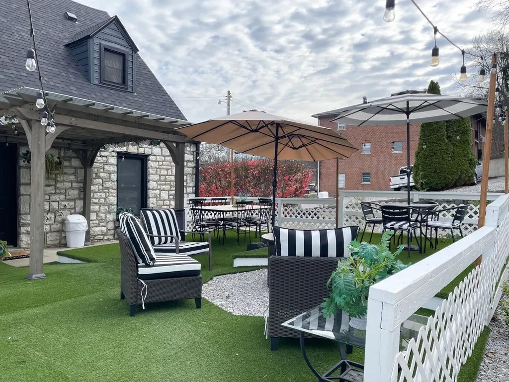 710 Woodland Avenue Frankfort KY 40601