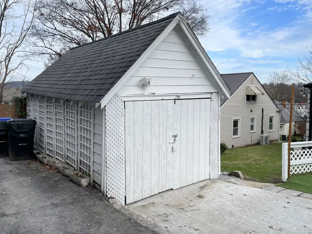 710 Woodland Avenue Frankfort KY 40601