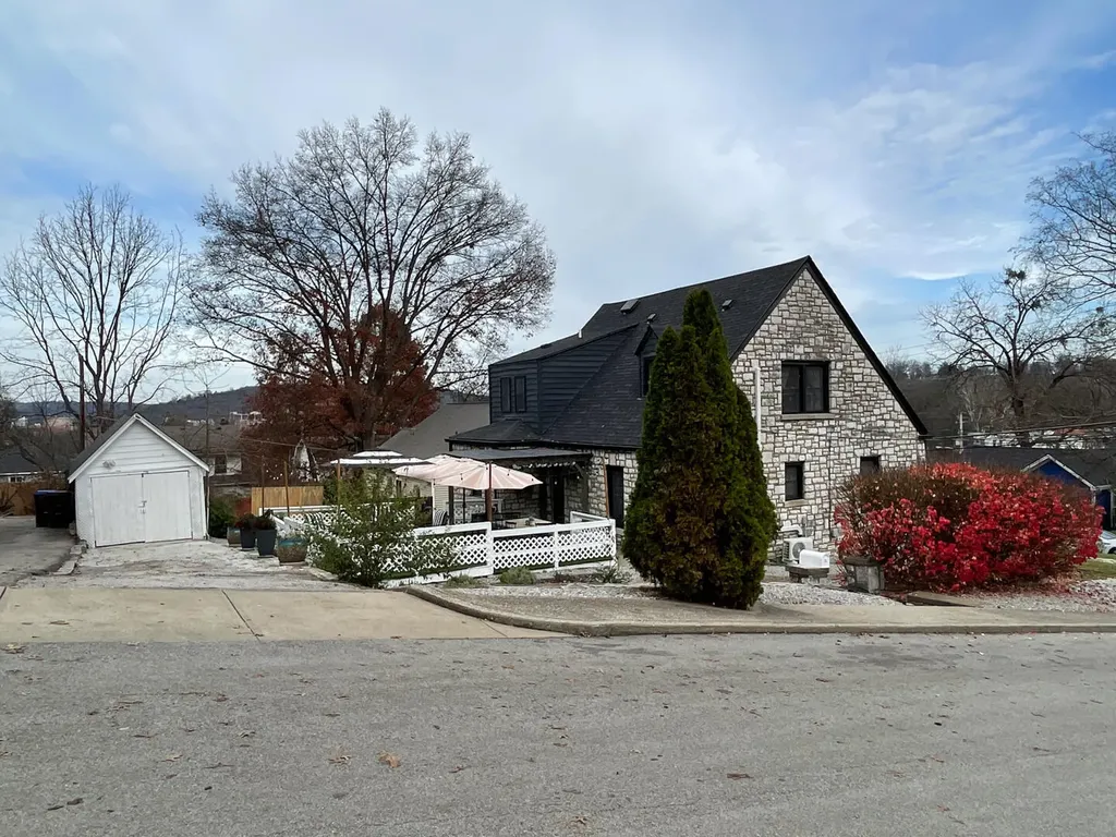 710 Woodland Avenue Frankfort KY 40601
