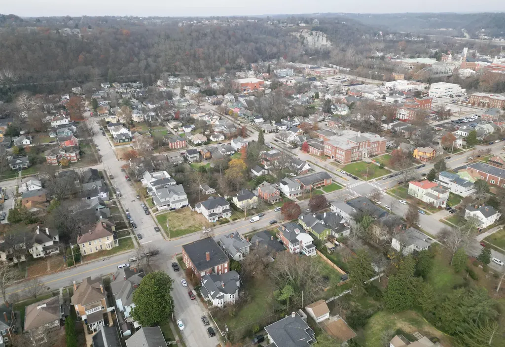 511-13 Capital Avenue Frankfort KY 40601