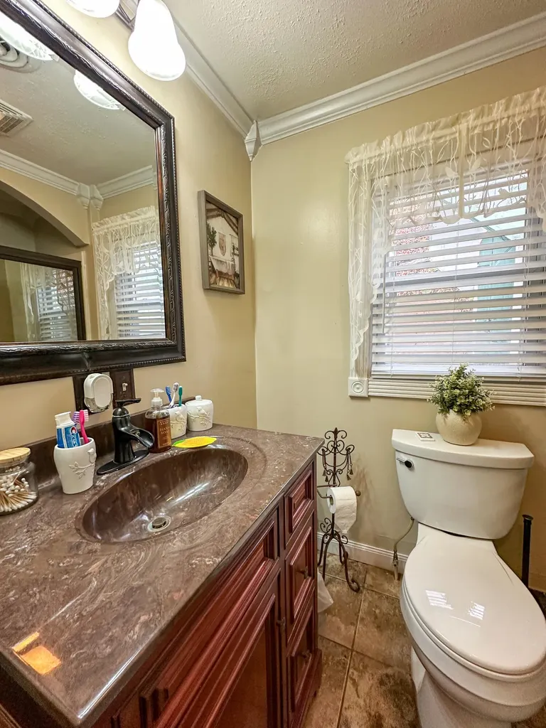 10806 406 Highway Roark KY 40979
