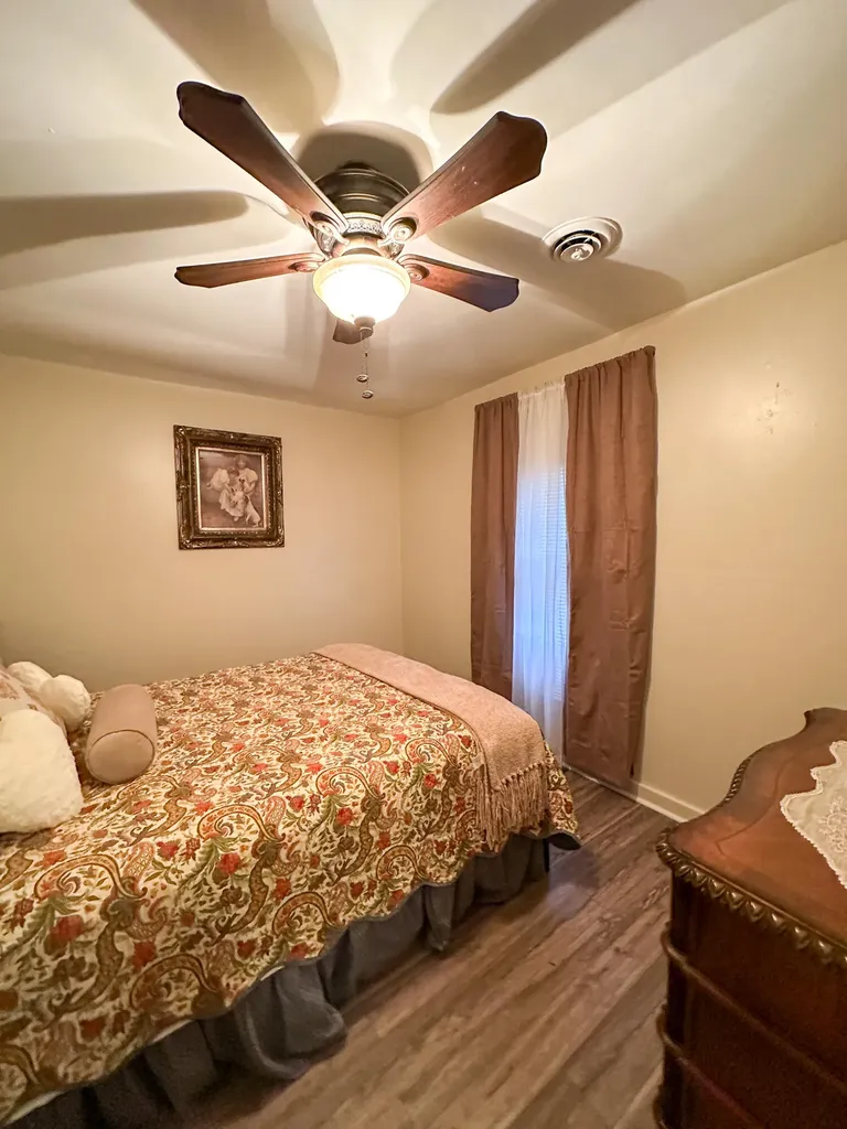 10806 406 Highway Roark KY 40979