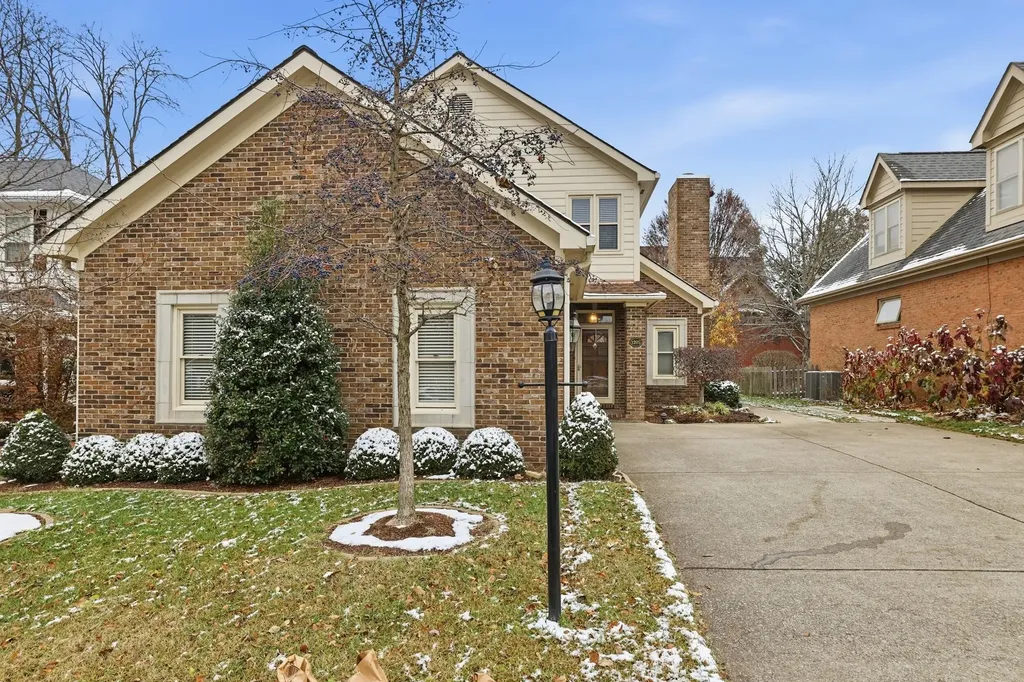 1205 Trumpeter Row Lexington KY 40502