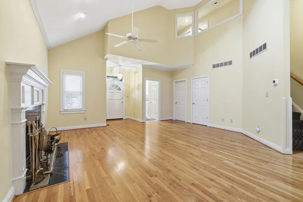 1205 Trumpeter Row Lexington KY 40502