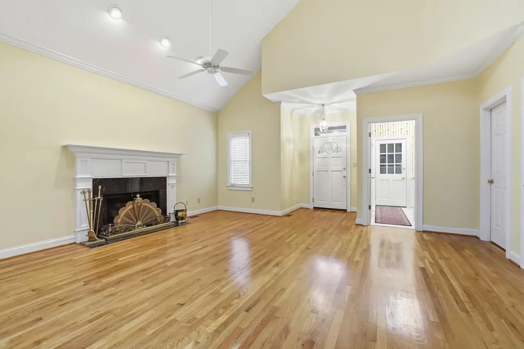 1205 Trumpeter Row Lexington KY 40502