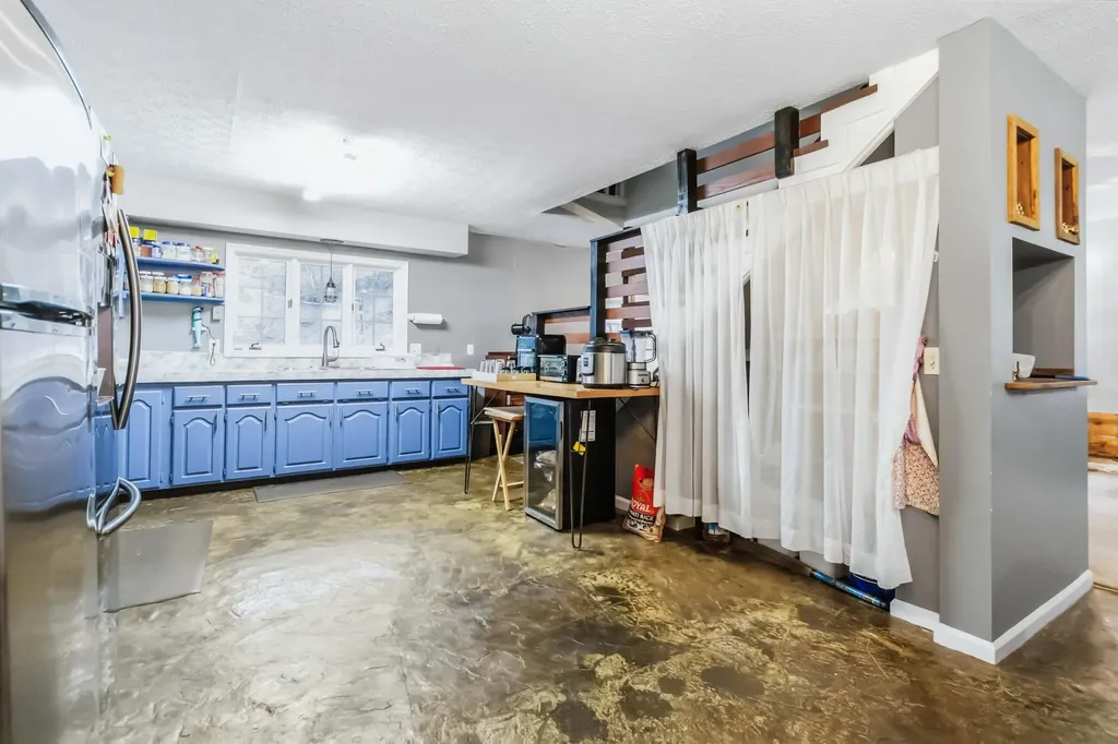 1798 S Wilderness Road Mt Vernon KY 40456