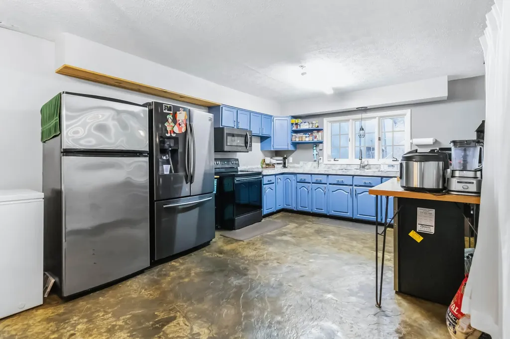 1798 S Wilderness Road Mt Vernon KY 40456