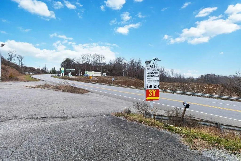 1798 S Wilderness Road Mt Vernon KY 40456
