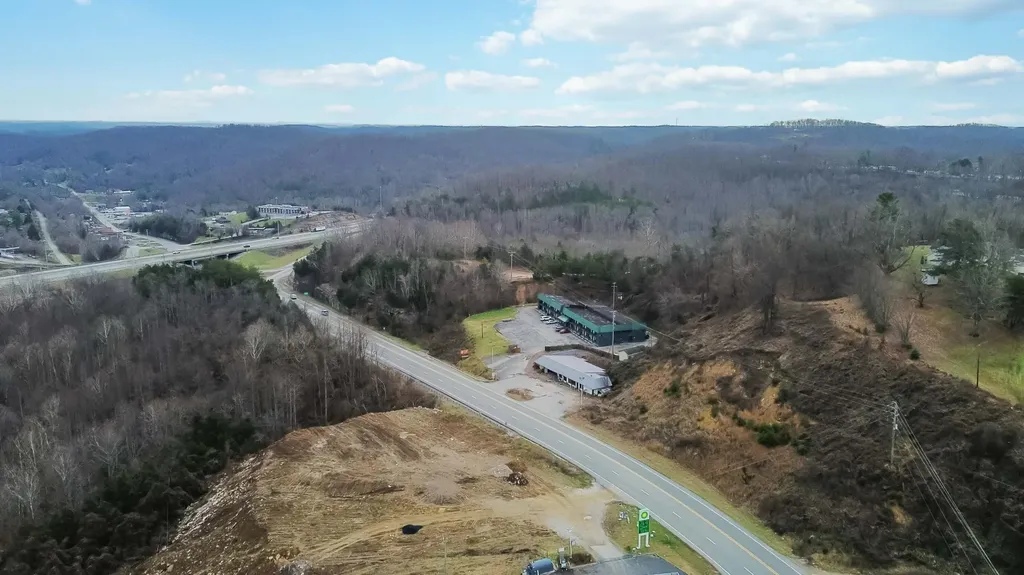 1798 S Wilderness Road Mt Vernon KY 40456