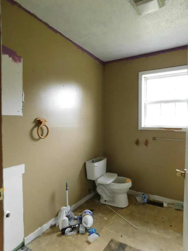 2139 Ky-215 Evarts KY 40828