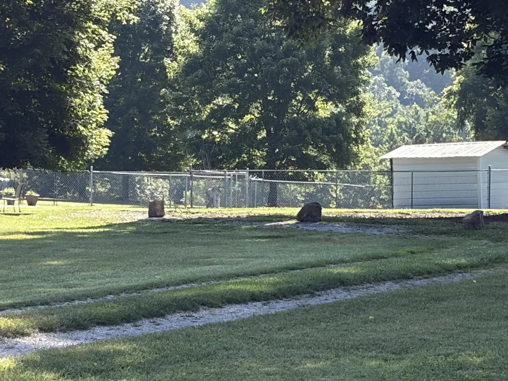 4302 E 904 Highway Williamsburg KY 40769