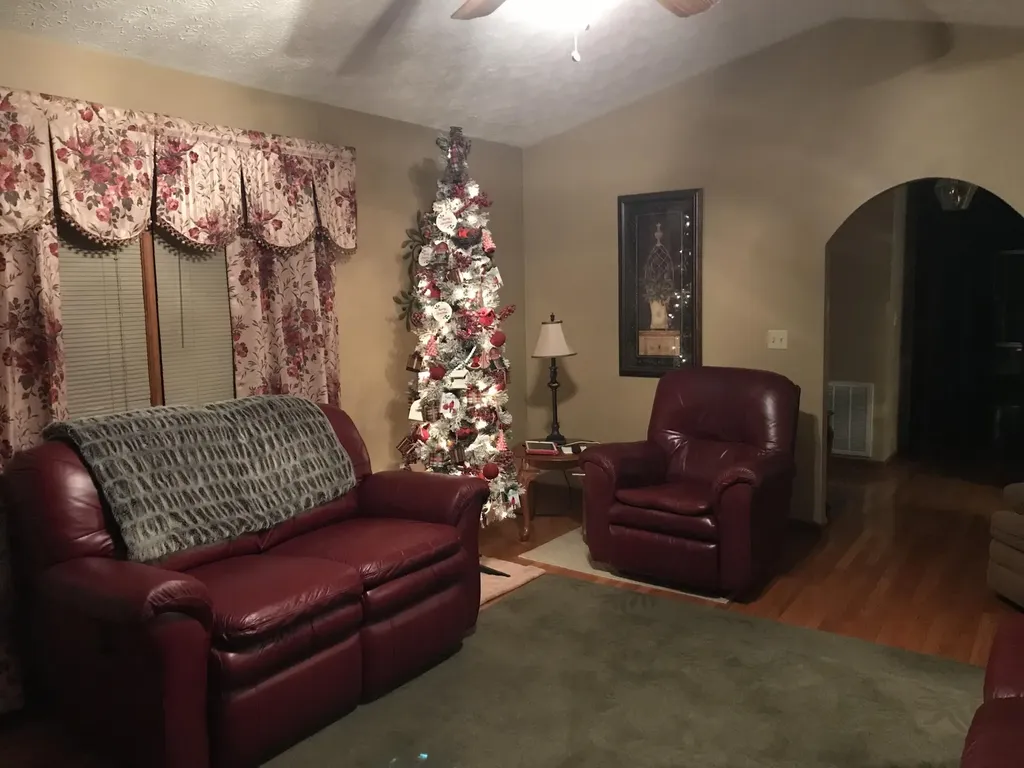 4302 E 904 Highway Williamsburg KY 40769