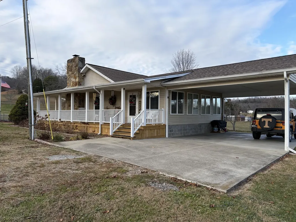 4302 E 904 Highway Williamsburg KY 40769