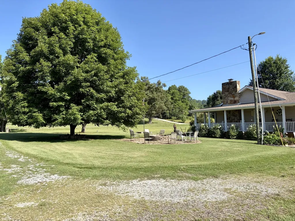 4302 E 904 Highway Williamsburg KY 40769