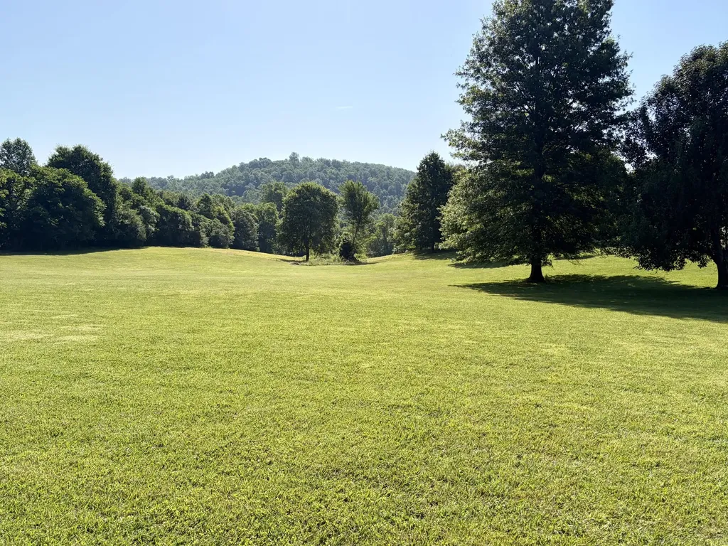 4302 E 904 Highway Williamsburg KY 40769