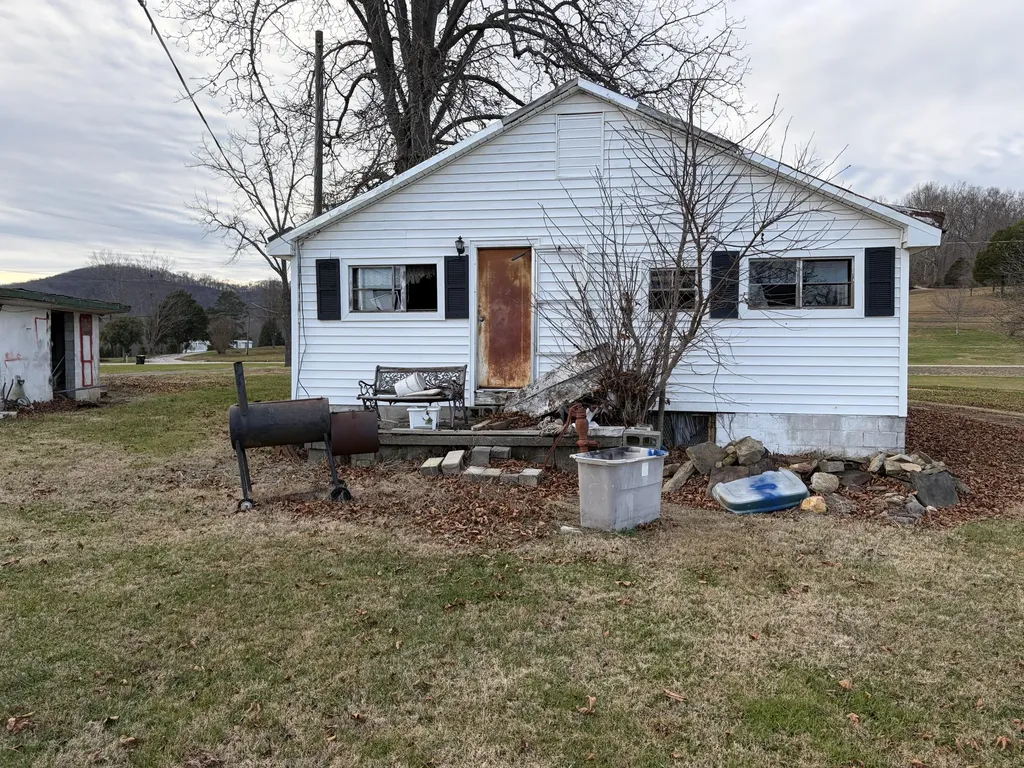 4302 E 904 Highway Williamsburg KY 40769