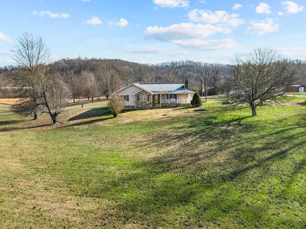 4302 E 904 Highway Williamsburg KY 40769