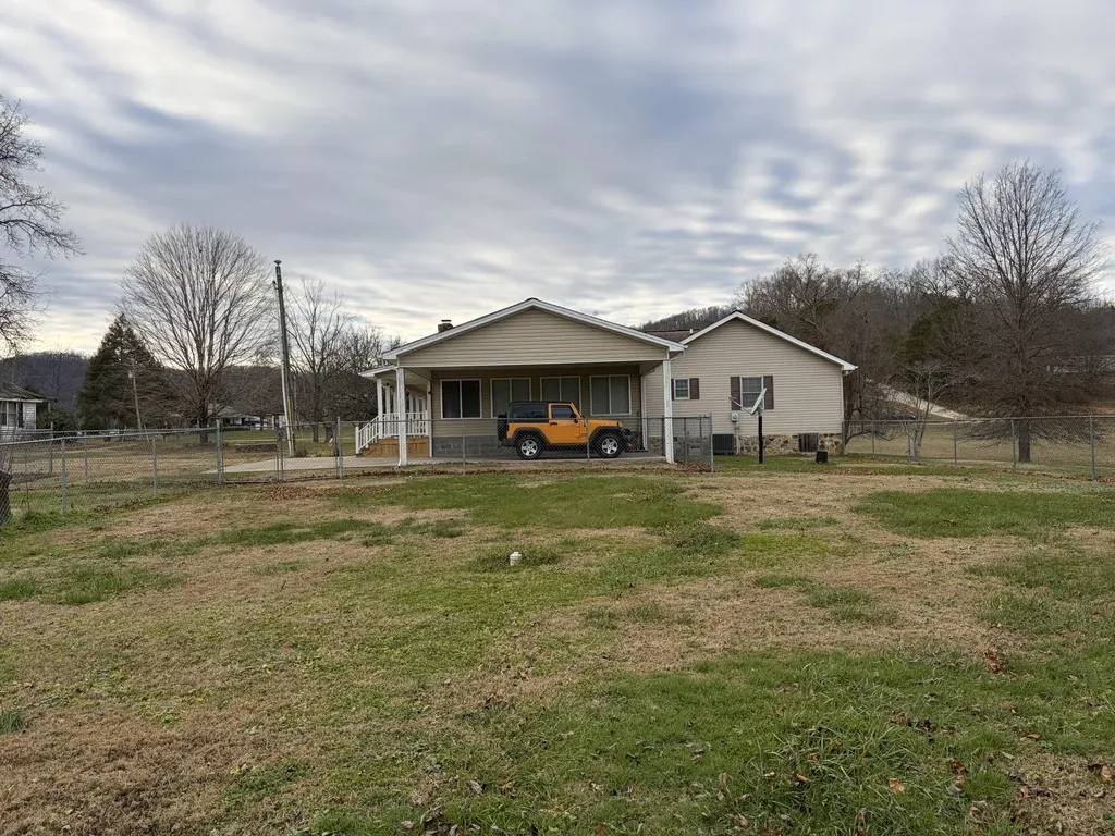 4302 E 904 Highway Williamsburg KY 40769