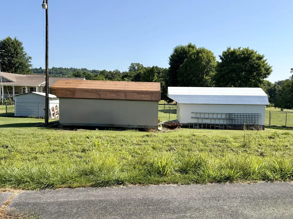 4302 E 904 Highway Williamsburg KY 40769