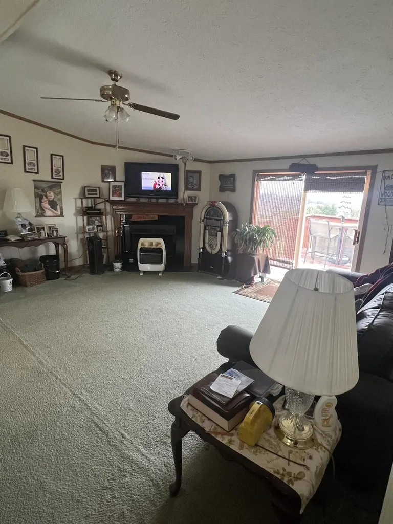 704 Cardwell Road Harrodsburg KY 40330