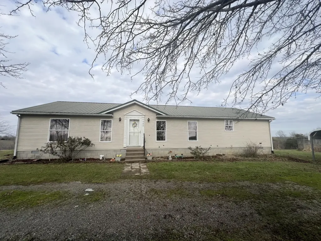 704 Cardwell Road Harrodsburg KY 40330