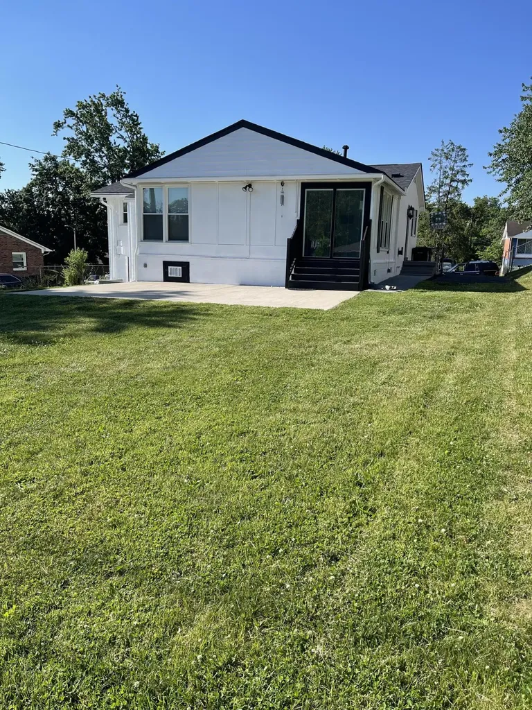 1276 Nice Drive Lexington KY 40504
