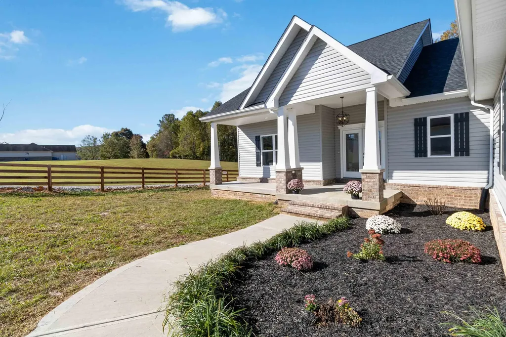 108 Patriot Drive Science Hill KY 42553