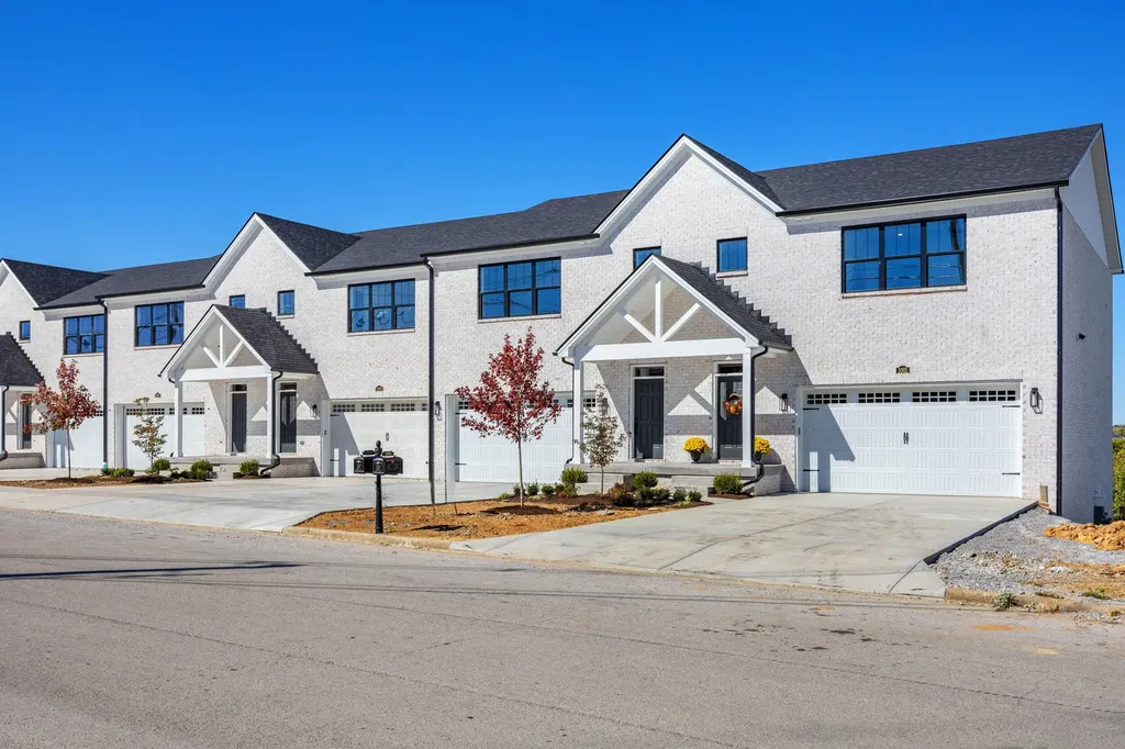 1009 Lauderdale Drive Nicholasville KY 40356