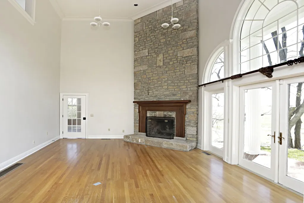 2600 Paynes Mill Road Versailles KY 40383
