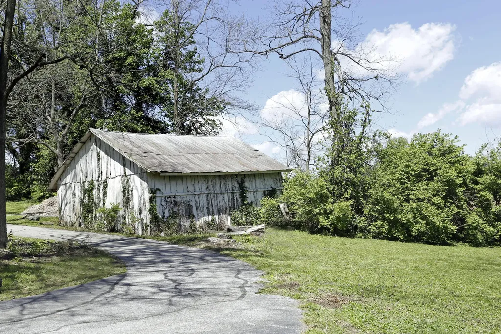 2600 Paynes Mill Road Versailles KY 40383