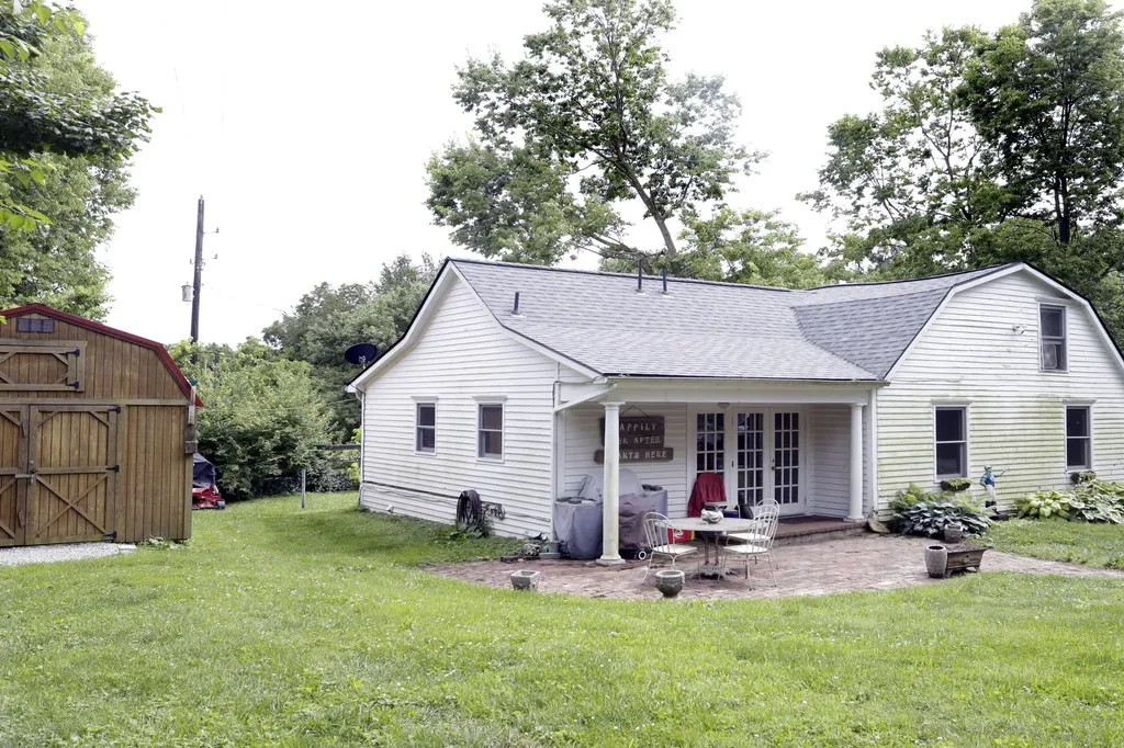 2600 Paynes Mill Road Versailles KY 40383