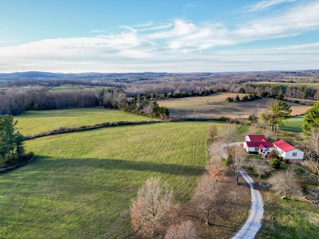 3268 Highway 635 Science Hill KY 42553