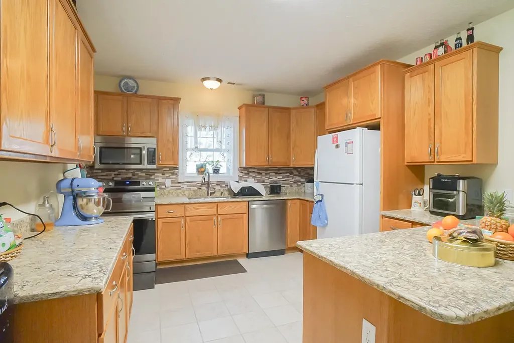 3268 Highway 635 Science Hill KY 42553