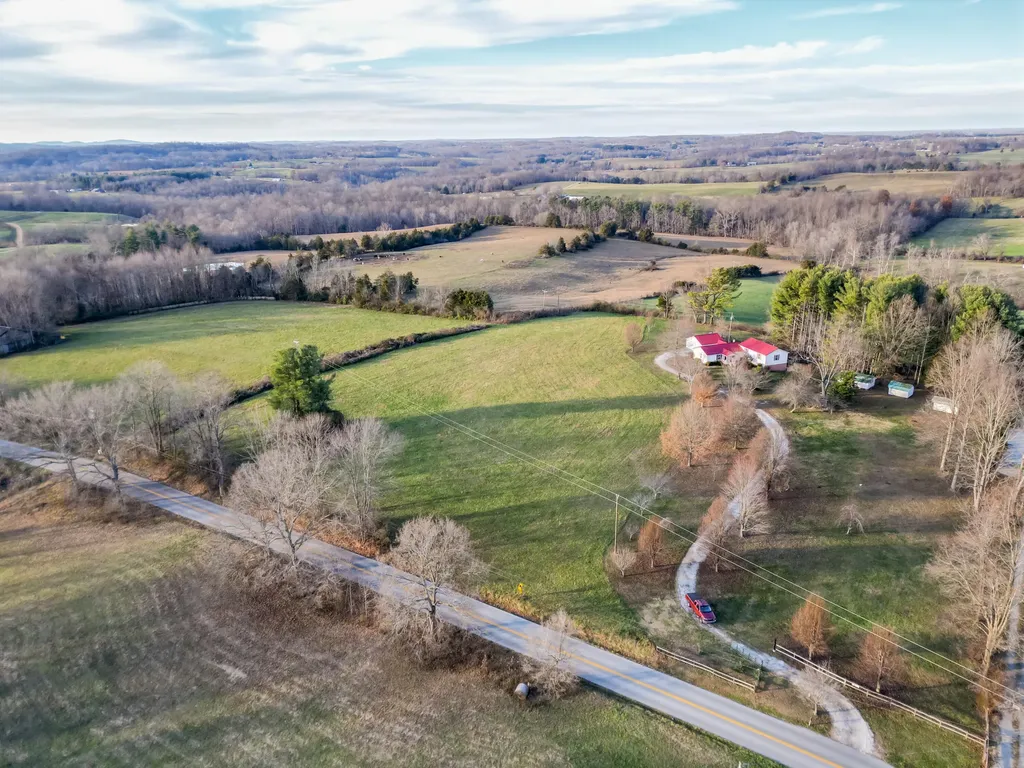 3268 Highway 635 Science Hill KY 42553