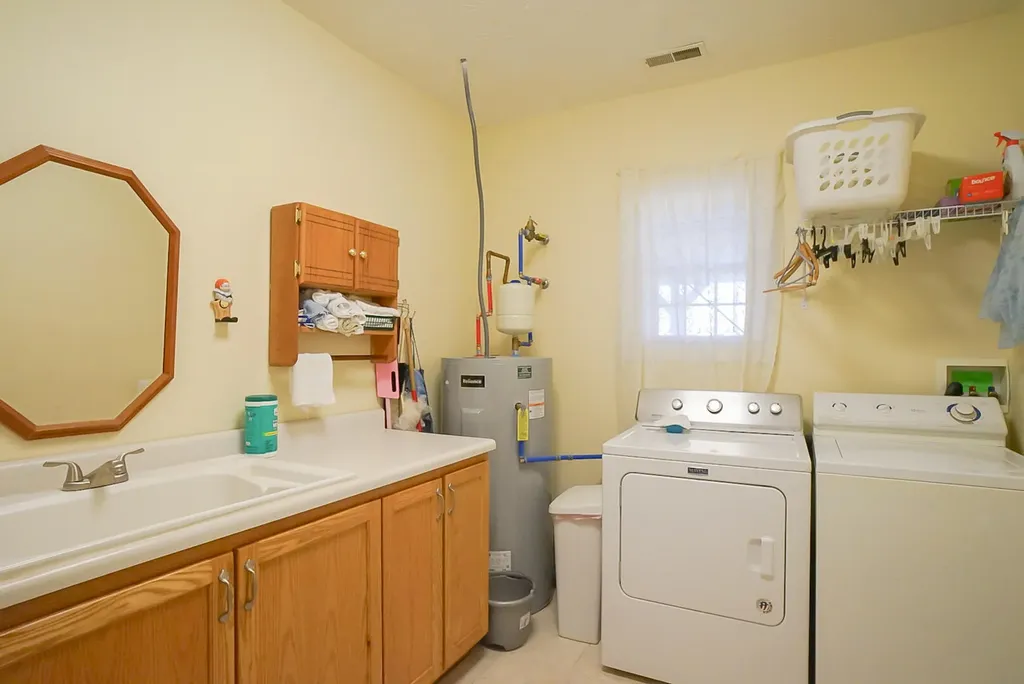 3268 Highway 635 Science Hill KY 42553
