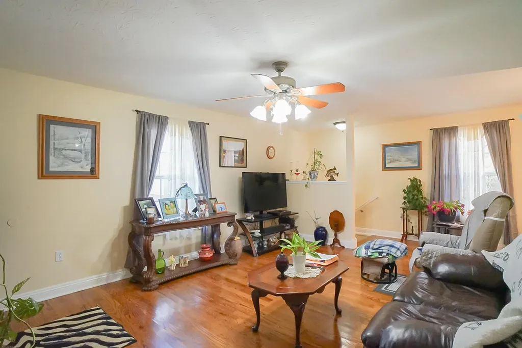 3268 Highway 635 Science Hill KY 42553
